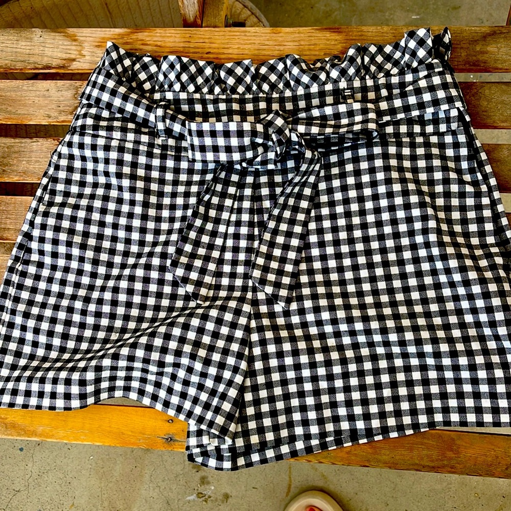 ZARA Black White Check Paper Bag Shorts M